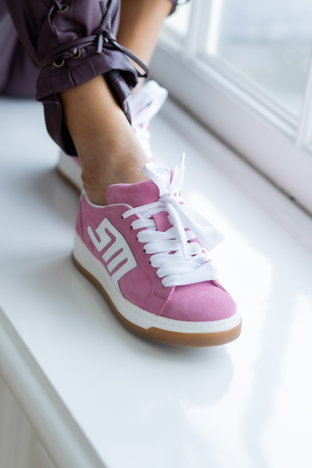 Sneaker-Alysha-_-Pink-suede-_-Steve-Madden-6.png