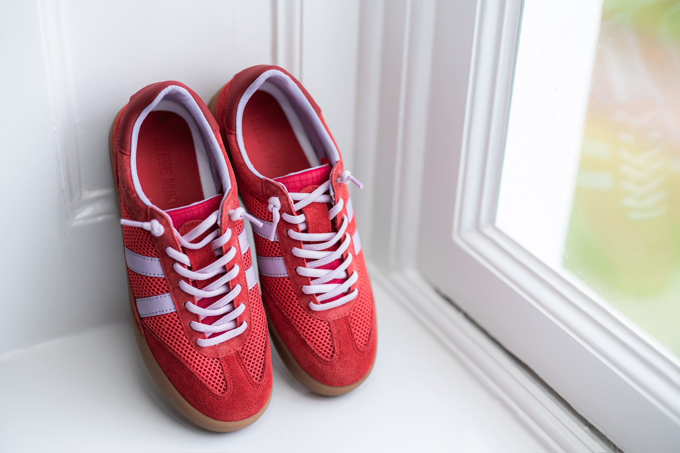 Sneaker Verdict | Red multi | Steve Madden