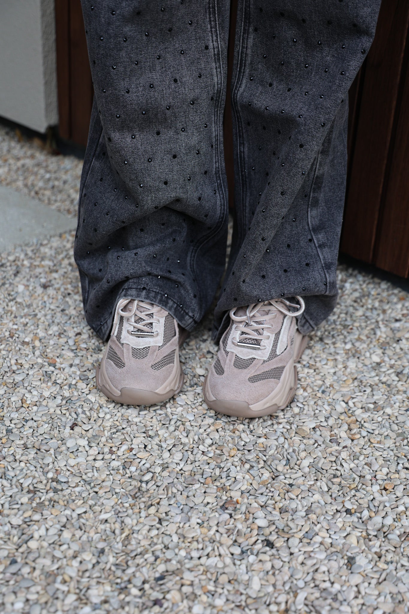 Sneaker_Possession-E_Taupe_grey_suede_Steve_Madden_-_9.jpg