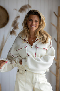Sweat Poppy Pocket | Warm white | Studio Poespas