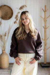 Sweater V-neck Spark | Brown | Studio Poespas