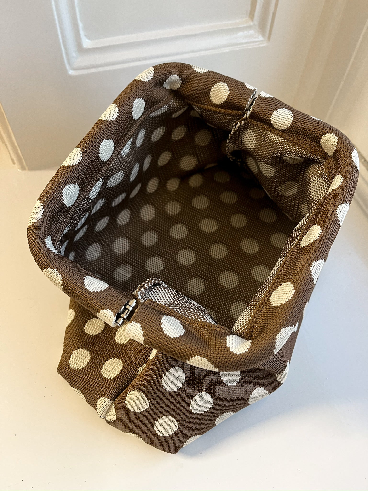 Toilettas dots | bruin/wit