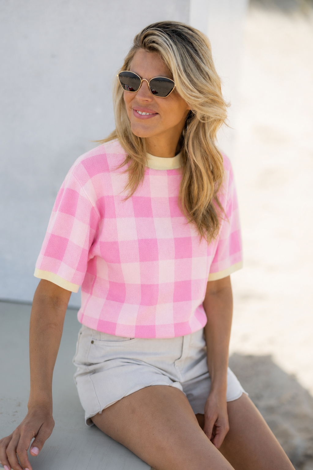 Top_Check_me_out_Pink_new.png