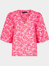 Top-meredith-pink-flower-ydence-7