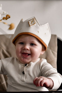 Birthday crown with numbers | Oat milk | Fabelab