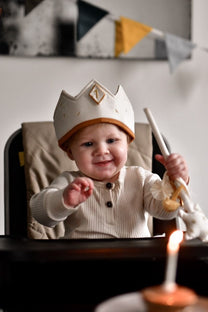 Birthday crown with numbers | Oat milk | Fabelab