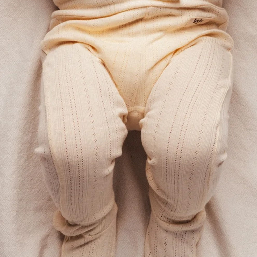 Jersey-pointelle-legging-Catarina-_-Creme-oat-_-Baje-Studio-main
