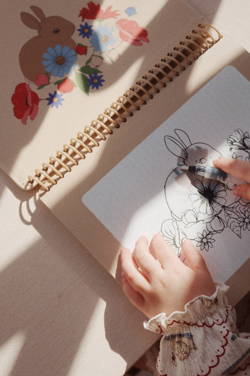 Magic water book | Konges Slojd