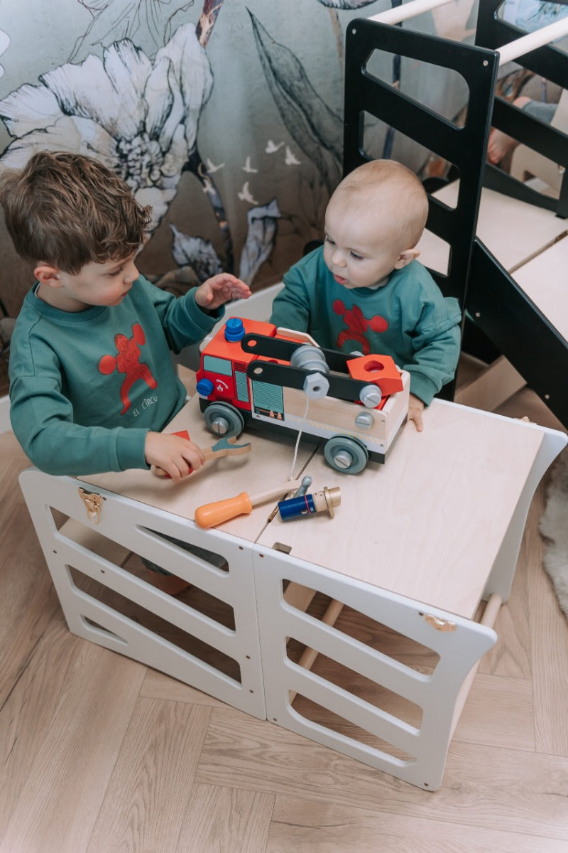 Modulair kidsmeubel | Keukenkruk | Bureau | Glijbaan
