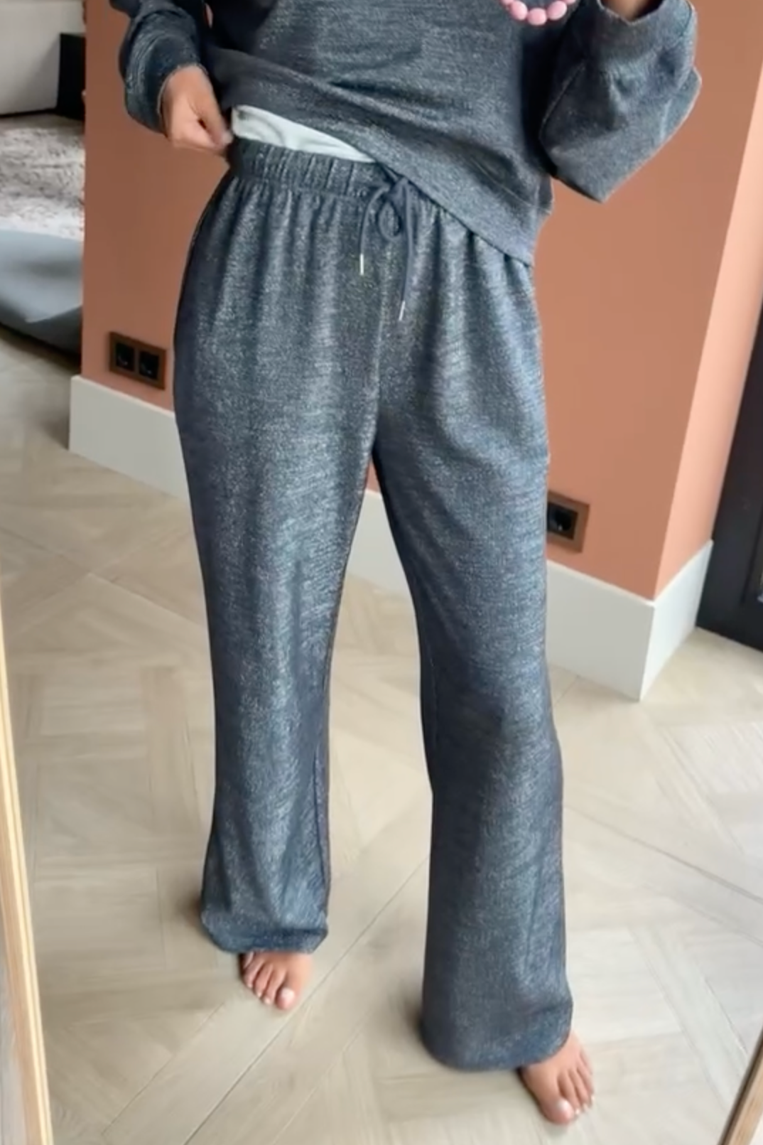 pants-loes-grey-studio-amaya3.png