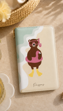 Paspoorthoes Swim Bear | t/m 6 pers. | Studio Poespas