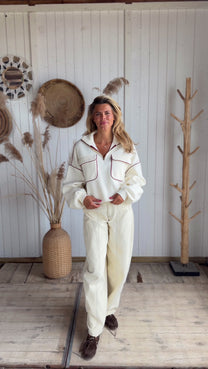 Sweat Poppy Pocket | Warm white | Studio Poespas