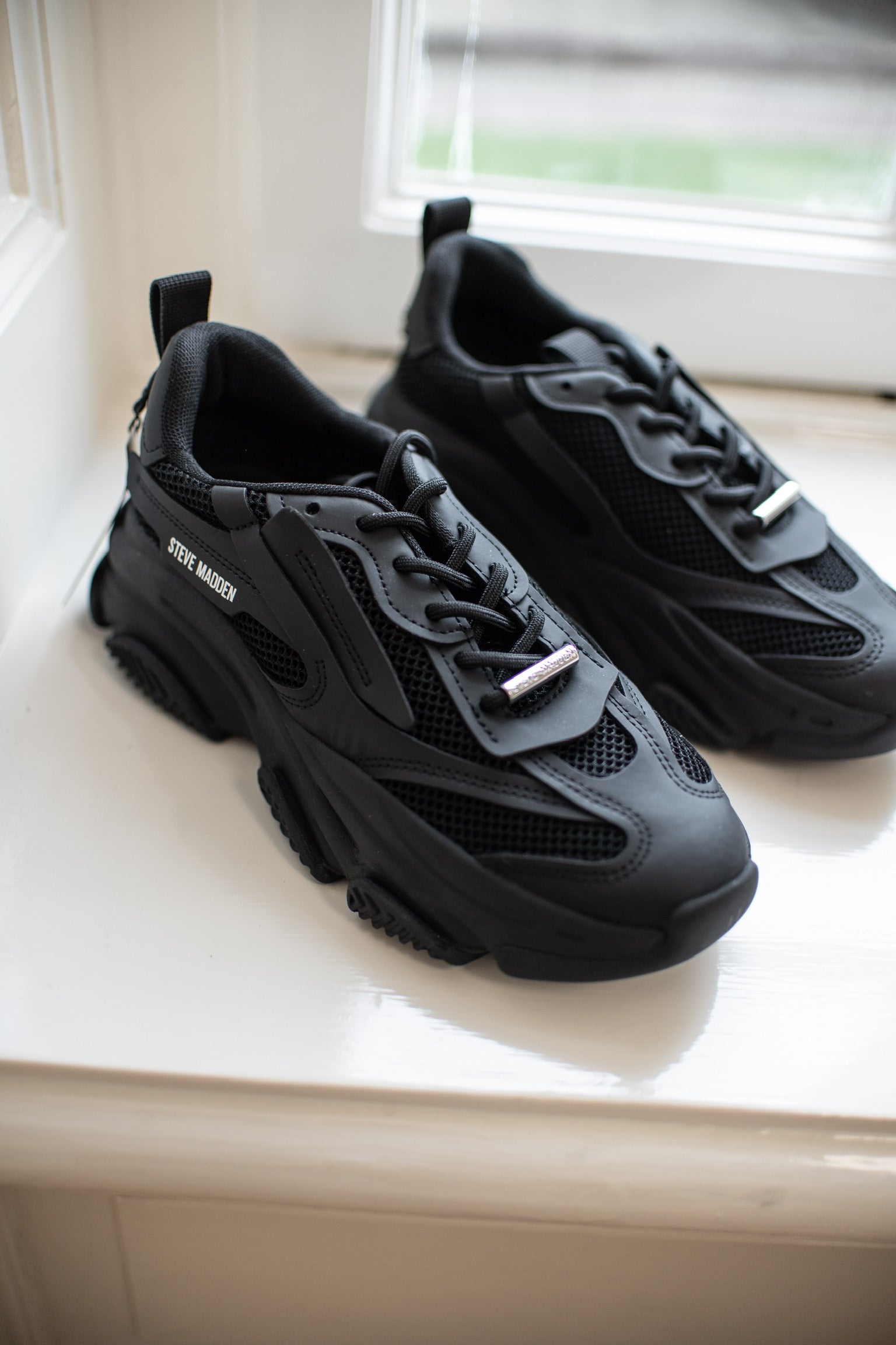 sneaker-possession-e-black-dames-steve-madden-1615.jpg