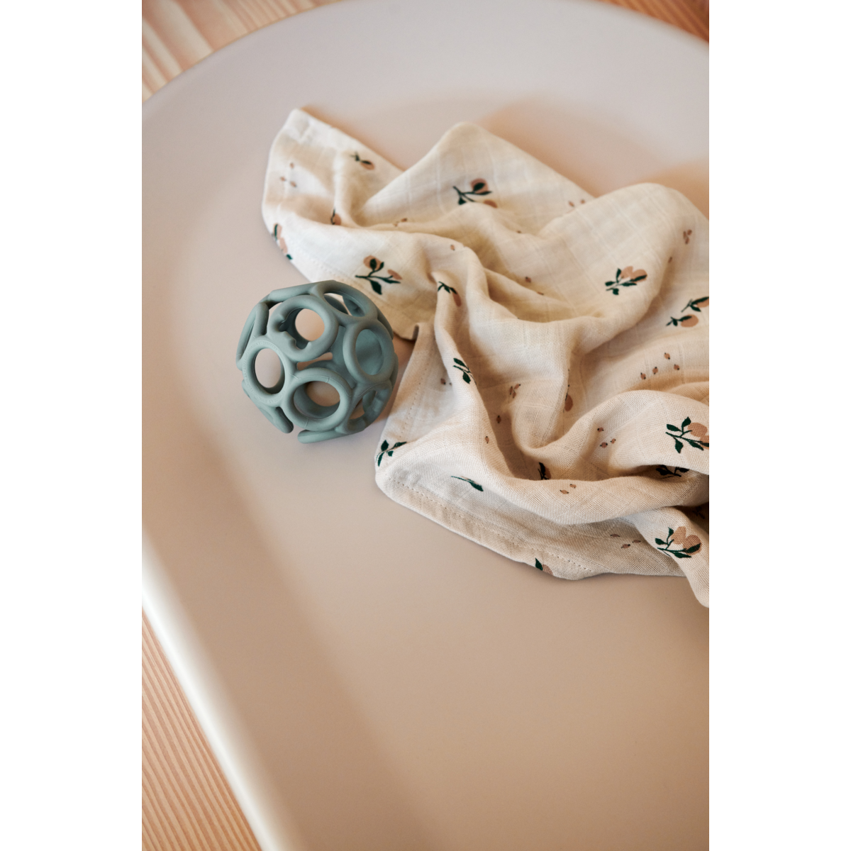 Teether ball Jasmin | Mustard peppermint mix | 2-pack | Liewood