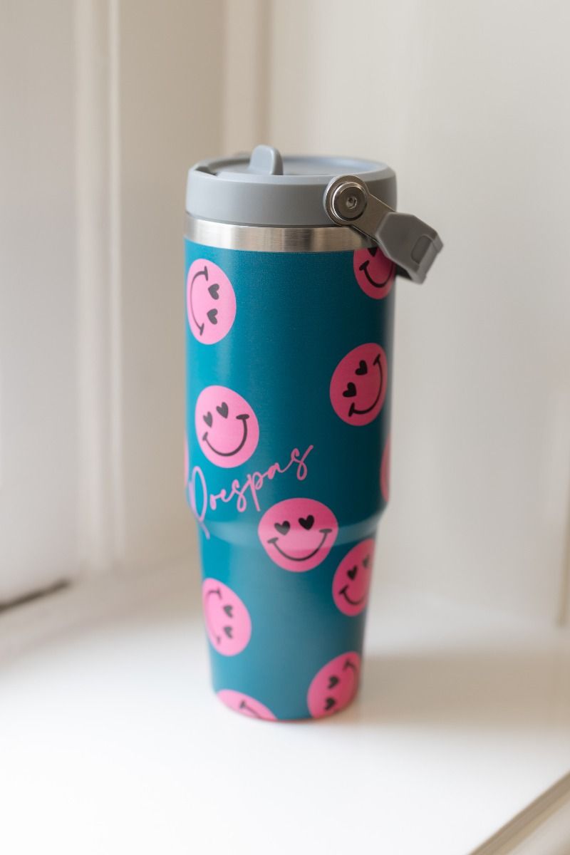 tiktok-famous-cup-smiley-1.jpg